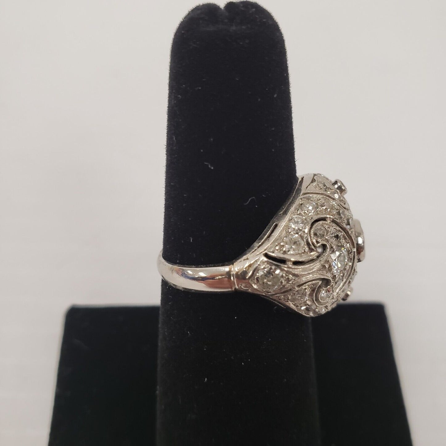 (I-5928-417) Platinum multstone diamond ring