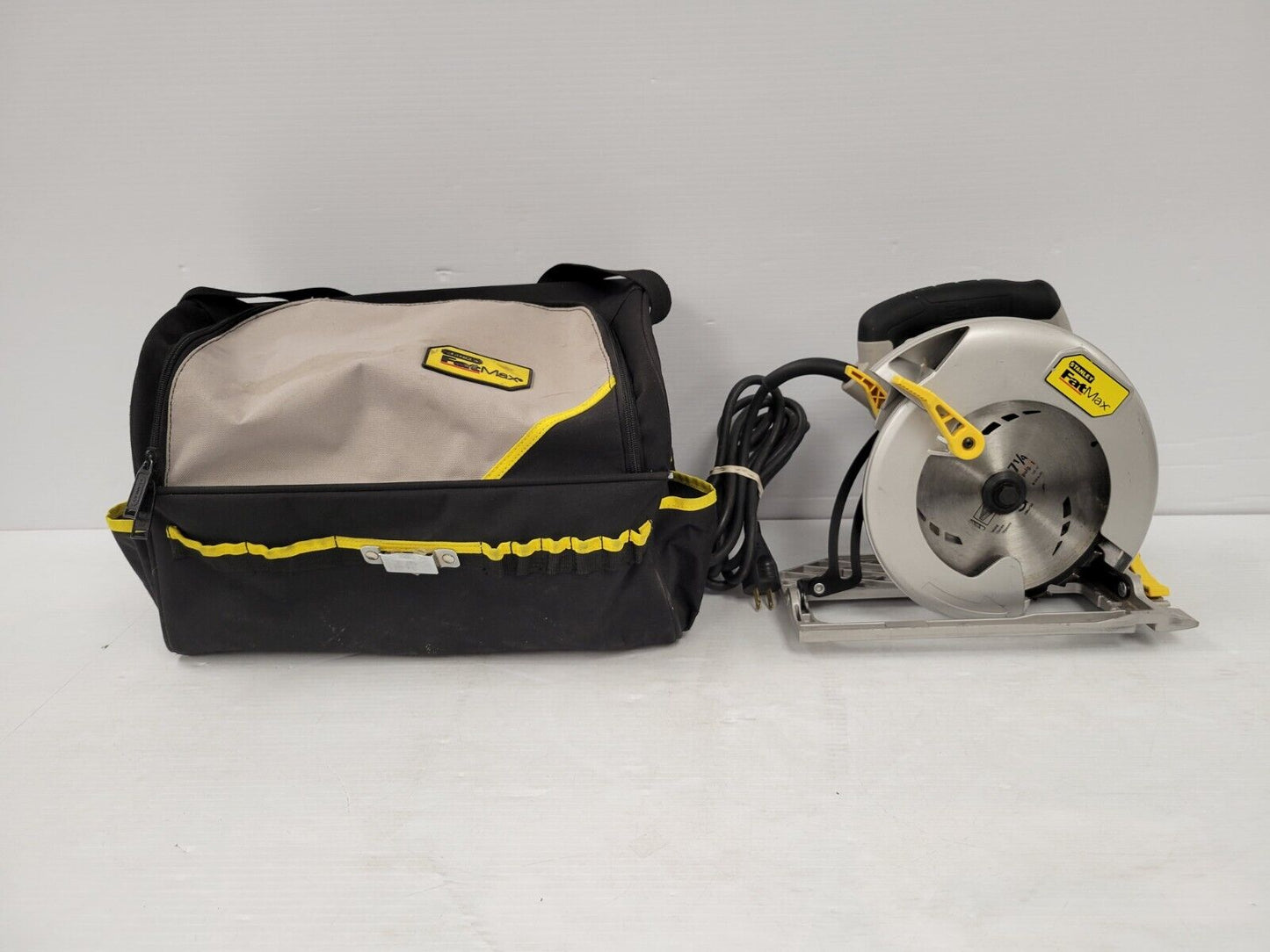 (51727-1) Scie circulaire Stanley FME305