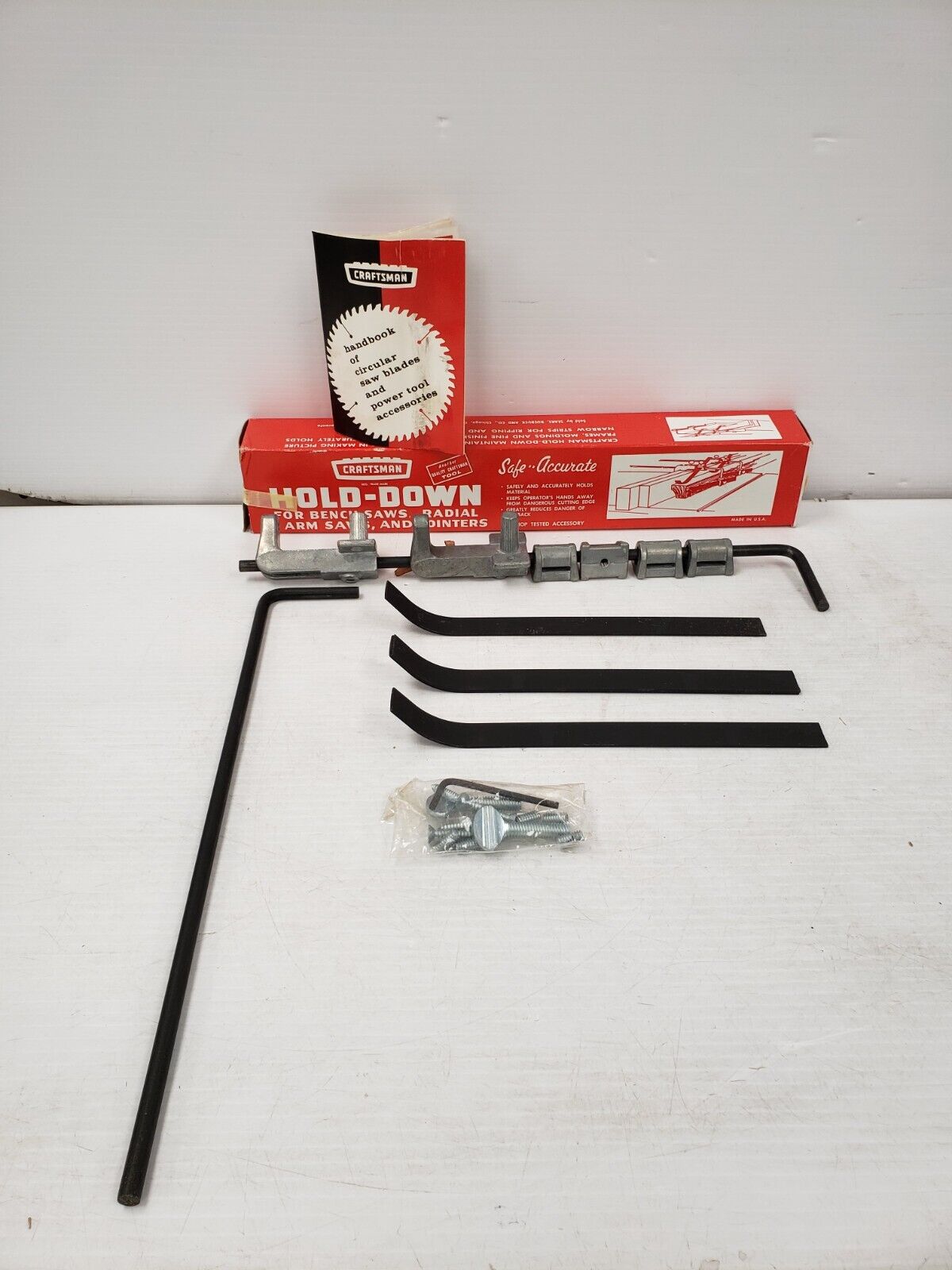 (I-33116) Craftsman 9-3230 Hold Down For Bench Saw