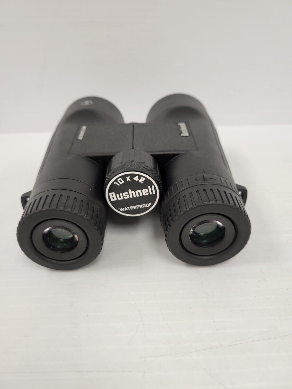 (49249-1) Bushnell Binoculars-10X42