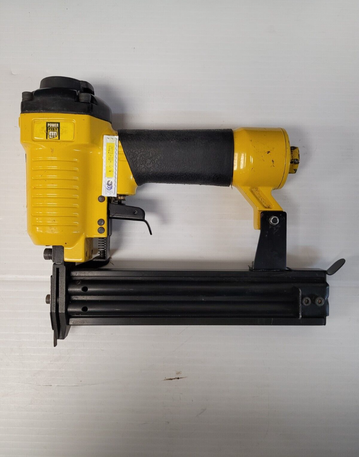 (N79482-3) PowerFist 8005448 1 1/4" Air Brad Nailer