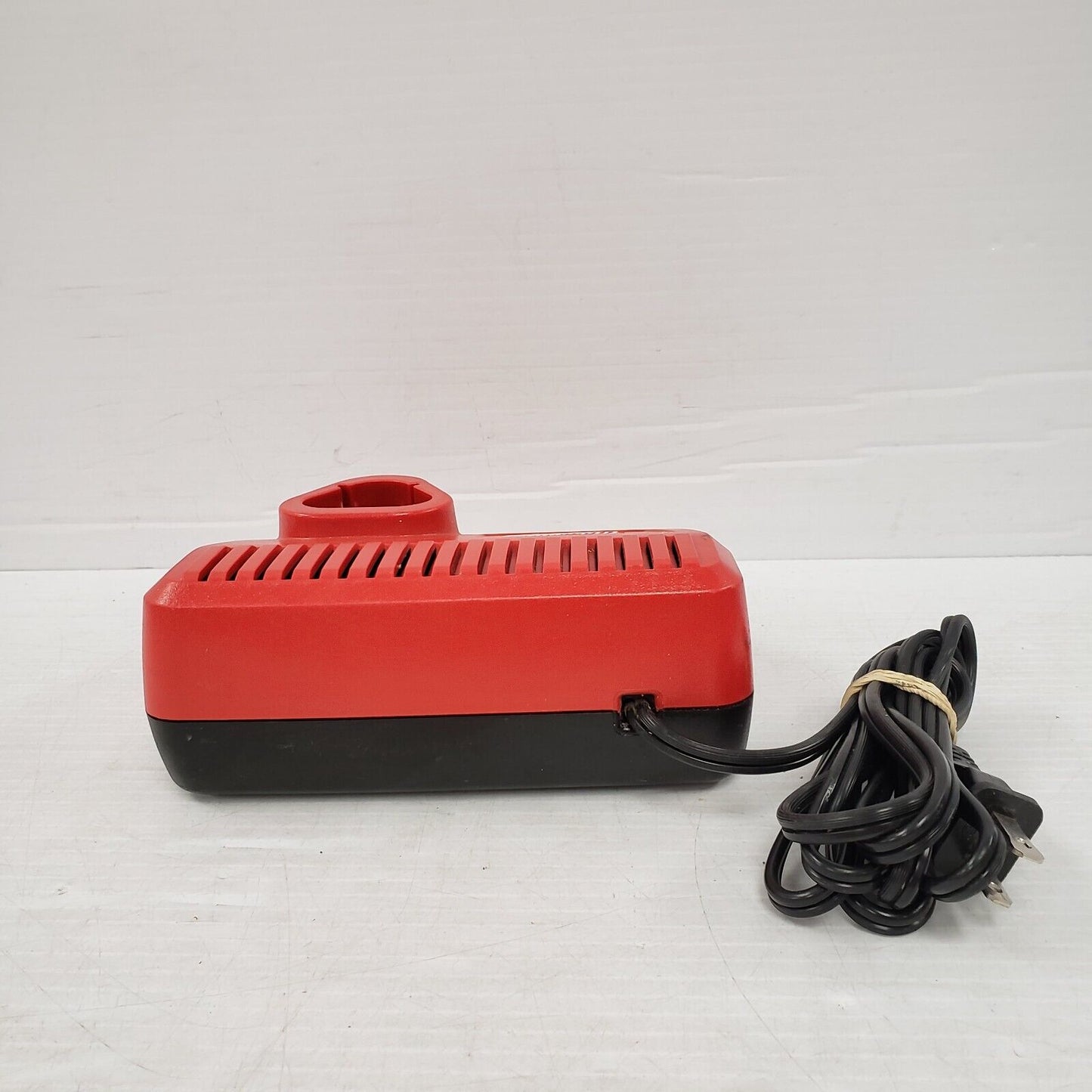 (50159-2A) Milwaukee 48-59-2401 Battery Charger