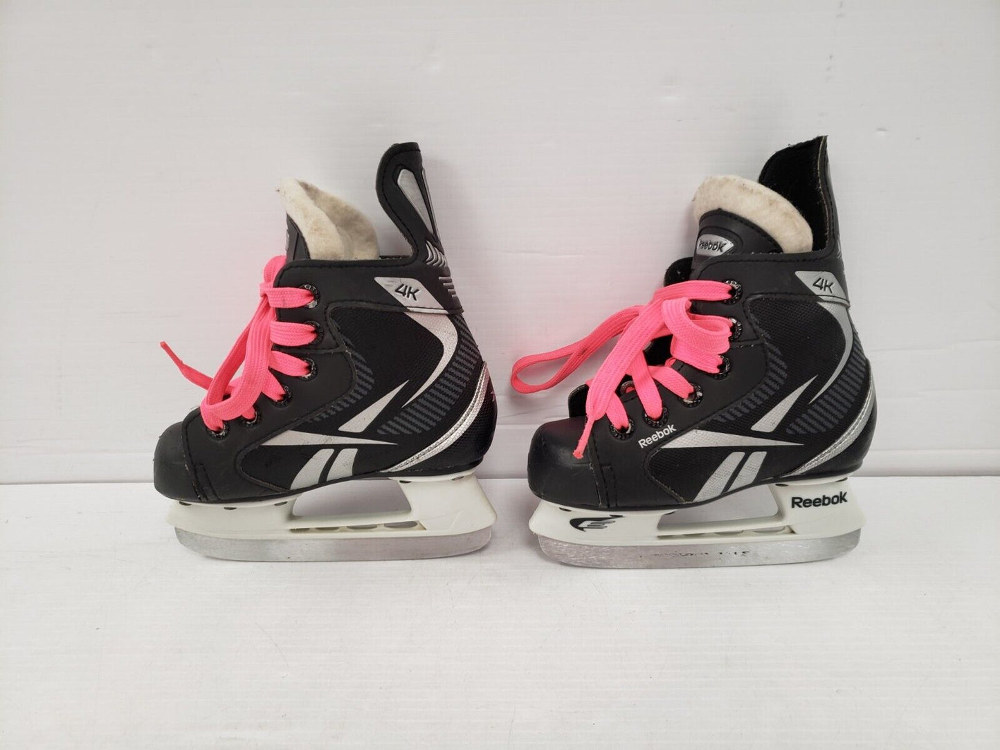 (51499-5) Reebok 4K Skates - Size 9