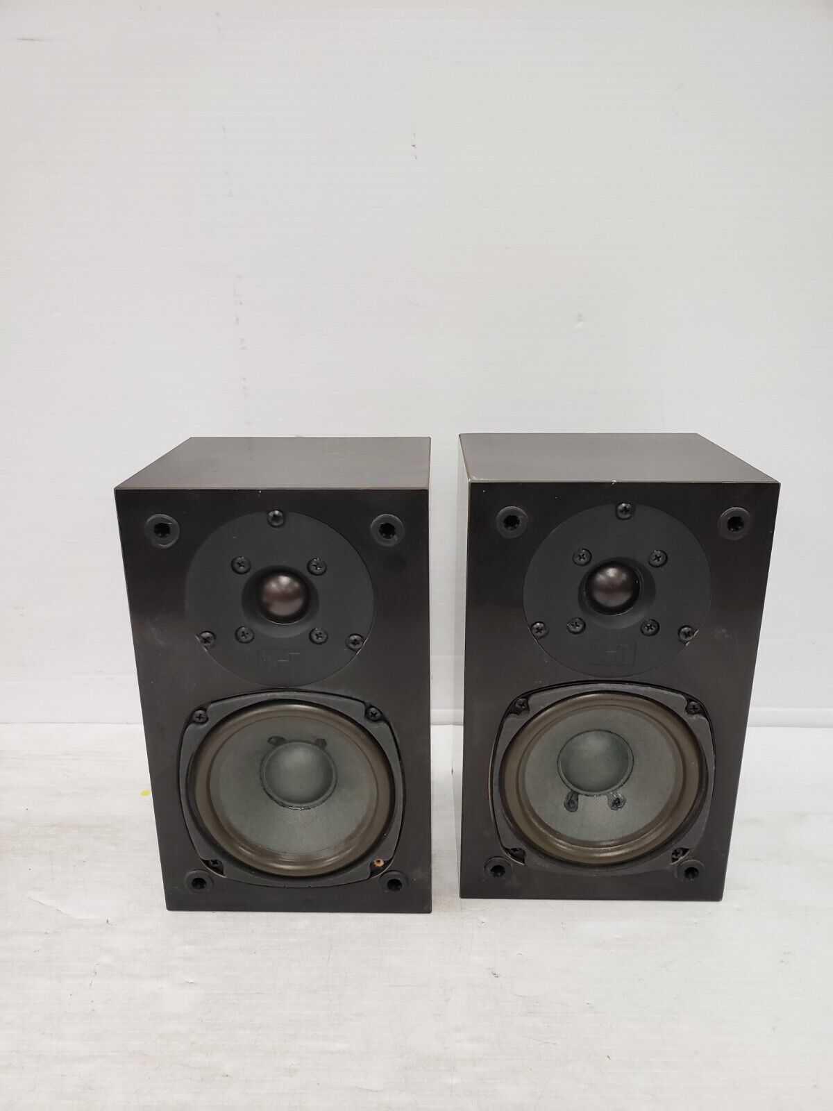 (I-32368) NHT Super Zero Bookshelf Speakers