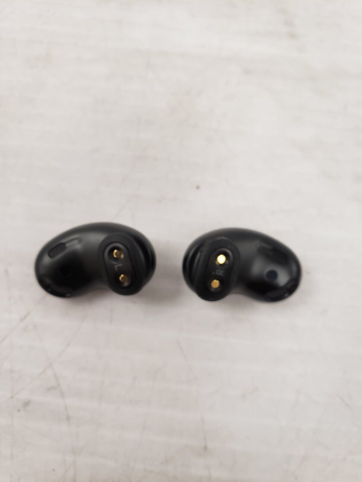 (45026-1) Samsung SM-R180 Wireless Ear Buds