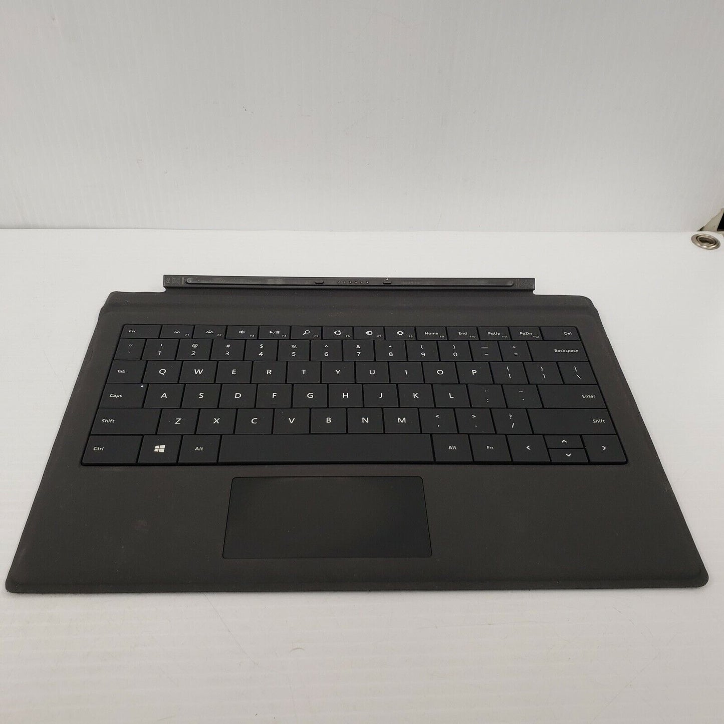 (I-24764) Microsoft 1701 Surface Pro Type Cover