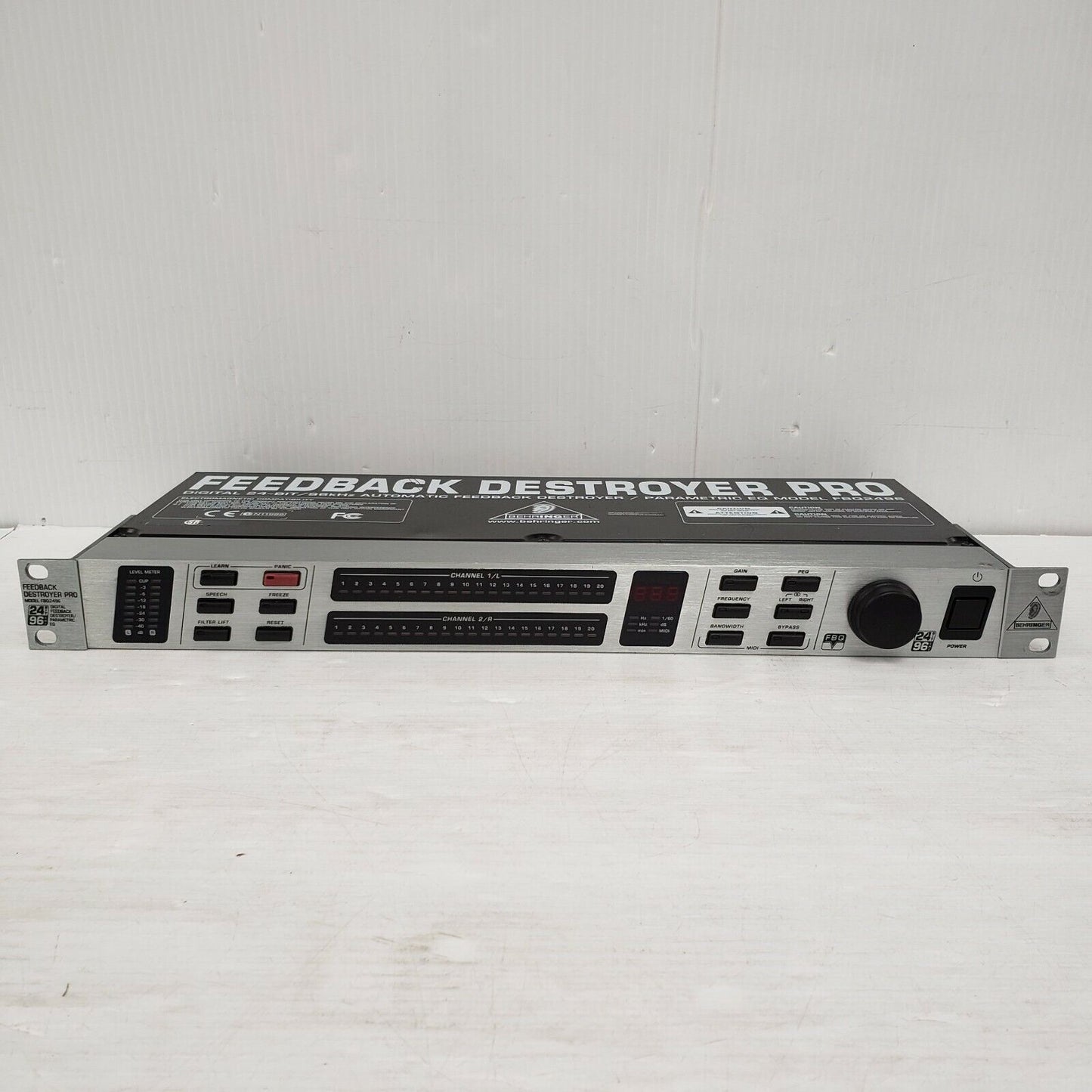 (I-29800) Égaliseur Behringer FBQ2496