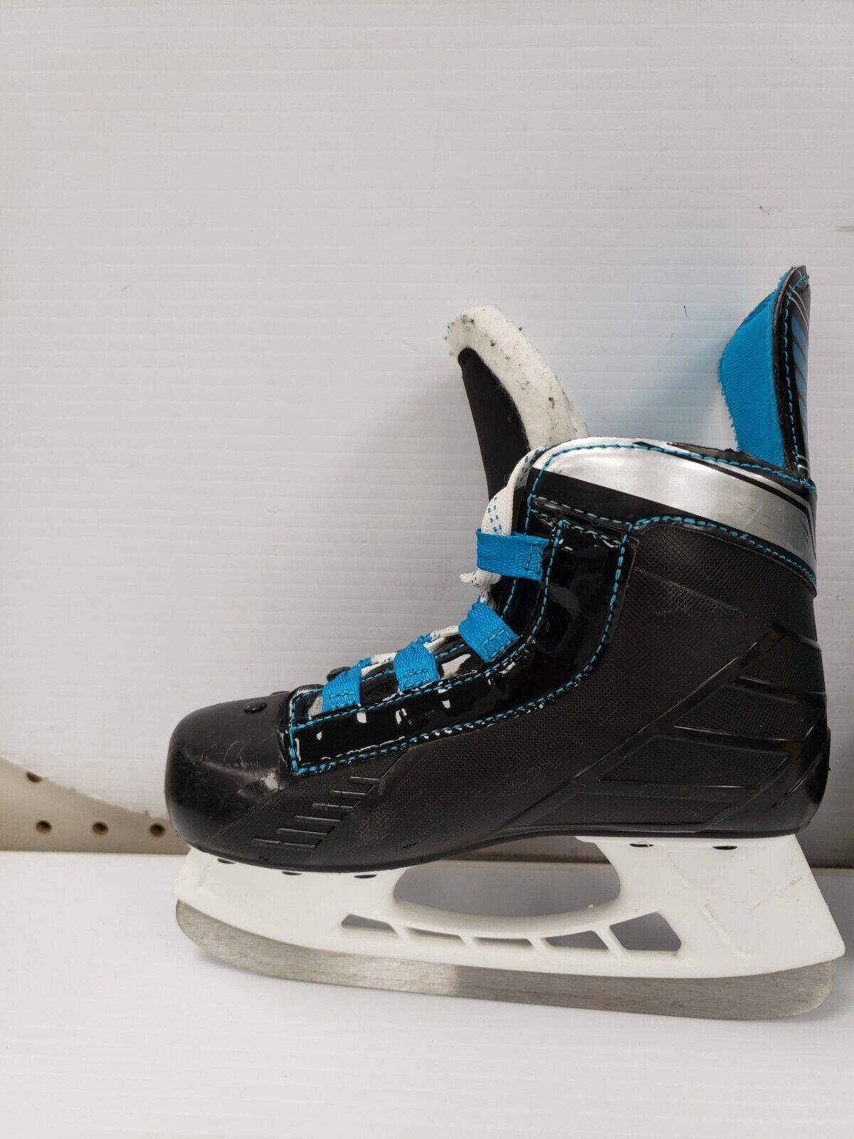 (I-32520) Bauer Prodigy Ice Skates Youth Sz 10