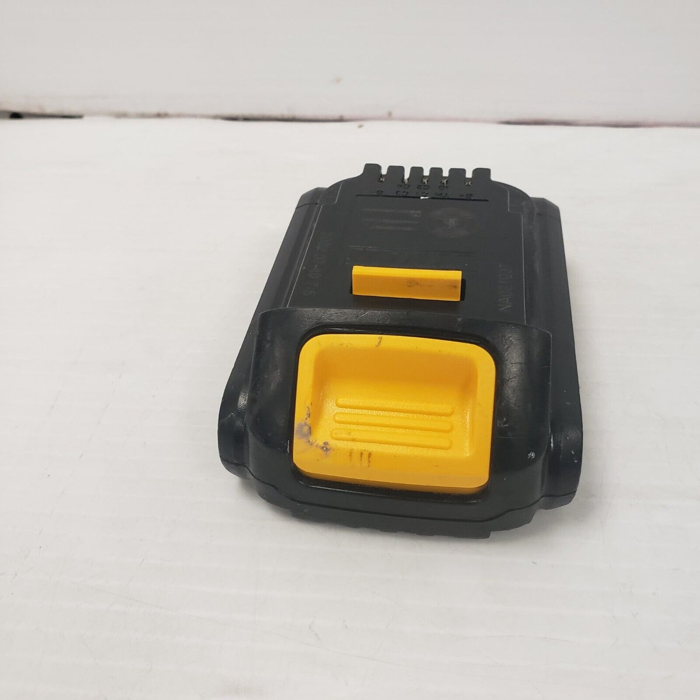 (36650-2) Perceuse Dewalt DCD708