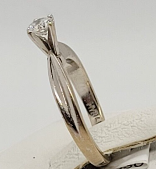 (NI-2330) Ladies 14K White Gold Ring