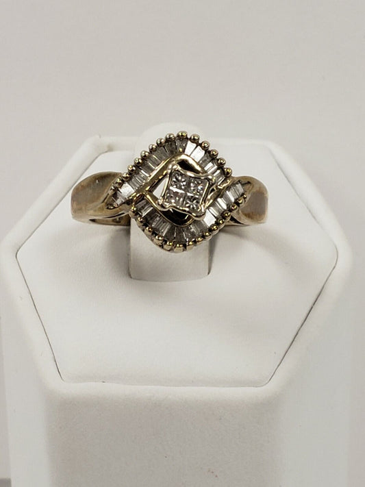 (I-6944- 060) 14k White Gold Diamond Ring