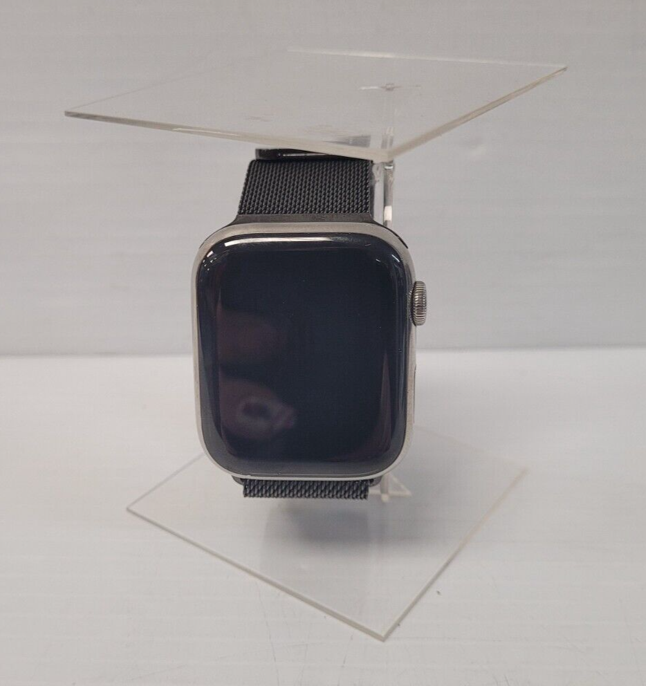 (N78217-1) Apple A2477 Smartwatch
