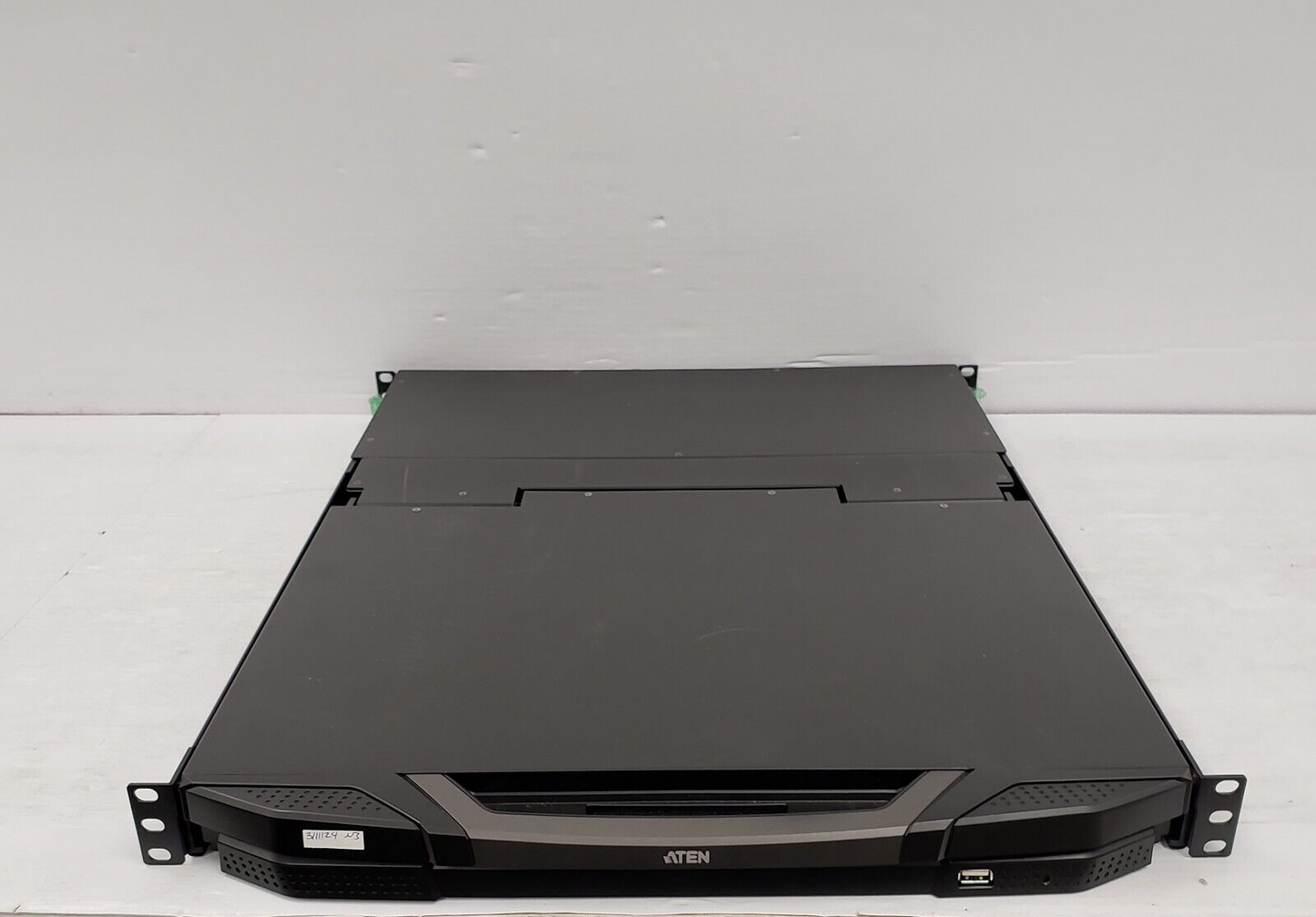 (55952-1) Aten CL3108NX Monitor
