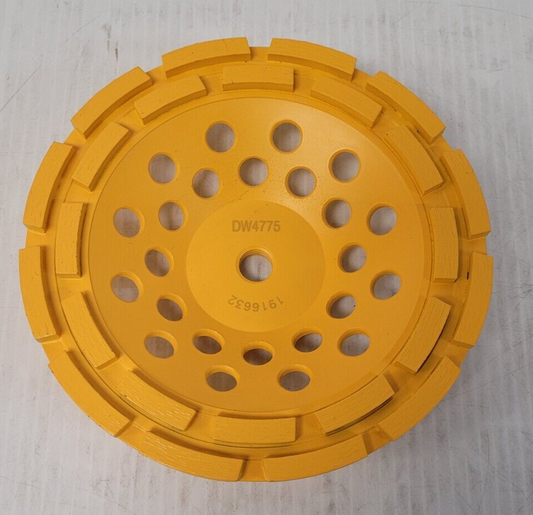 (N78704-5) DeWalt DW4775 Meule diamantée à double rangée de 7 po