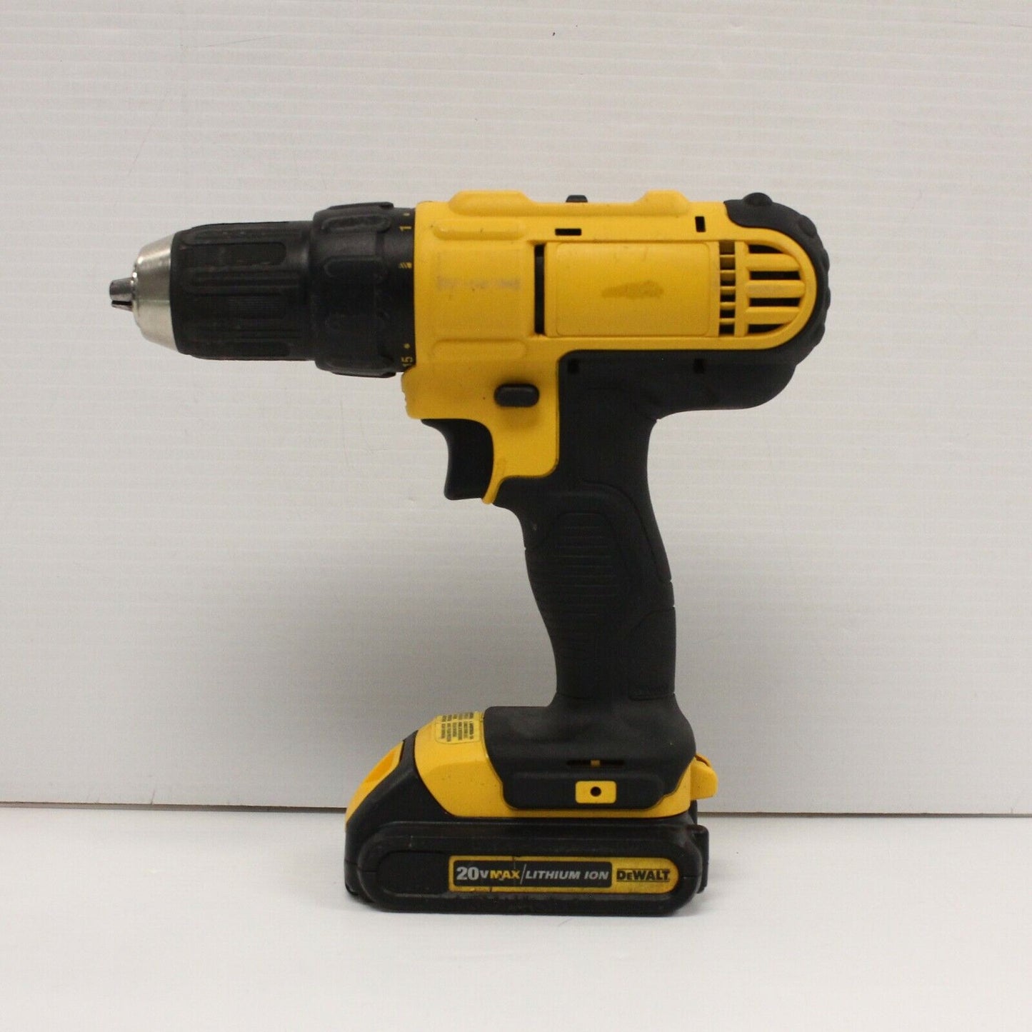 (NI-10609) Dewalt 20V DCD771 Cordless Drill