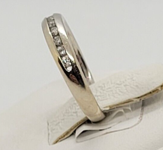 (NI-2107) Ladies 14K White Gold Ring