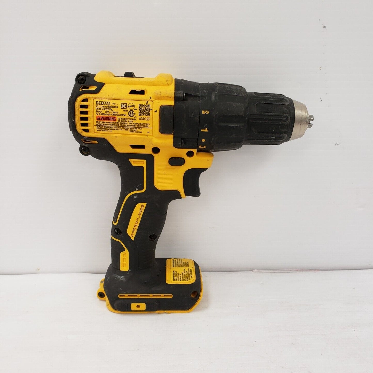 (32528-21 Perceuse Dewalt DCD777