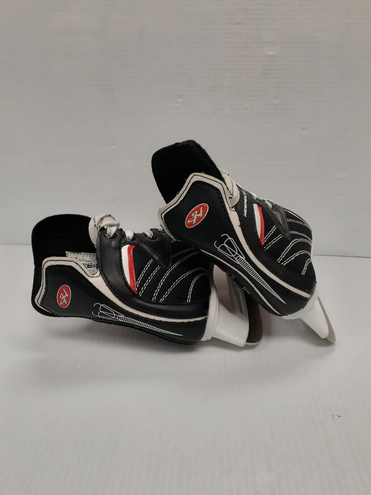 (N14757-1) Hespeler Kids Ice Hockey Skates