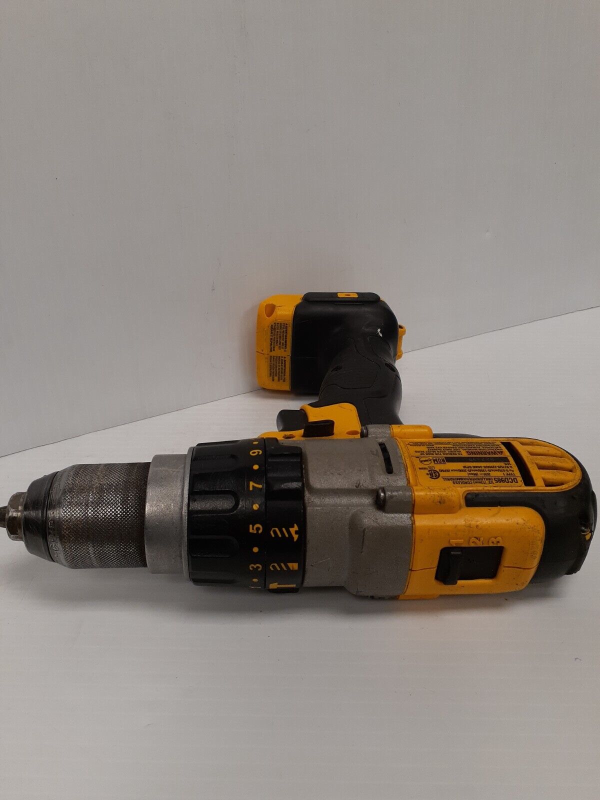 (N13234-2) Dewalt DCD985 Cordless Drill